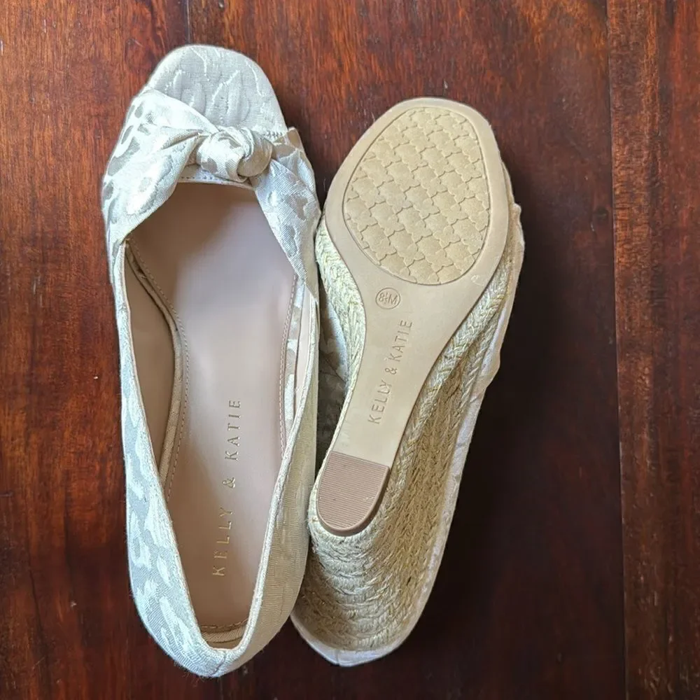 New Kelly & Katie Ivala Espadrille Wedge Toe Metallic Cheetah Print Size 8.5